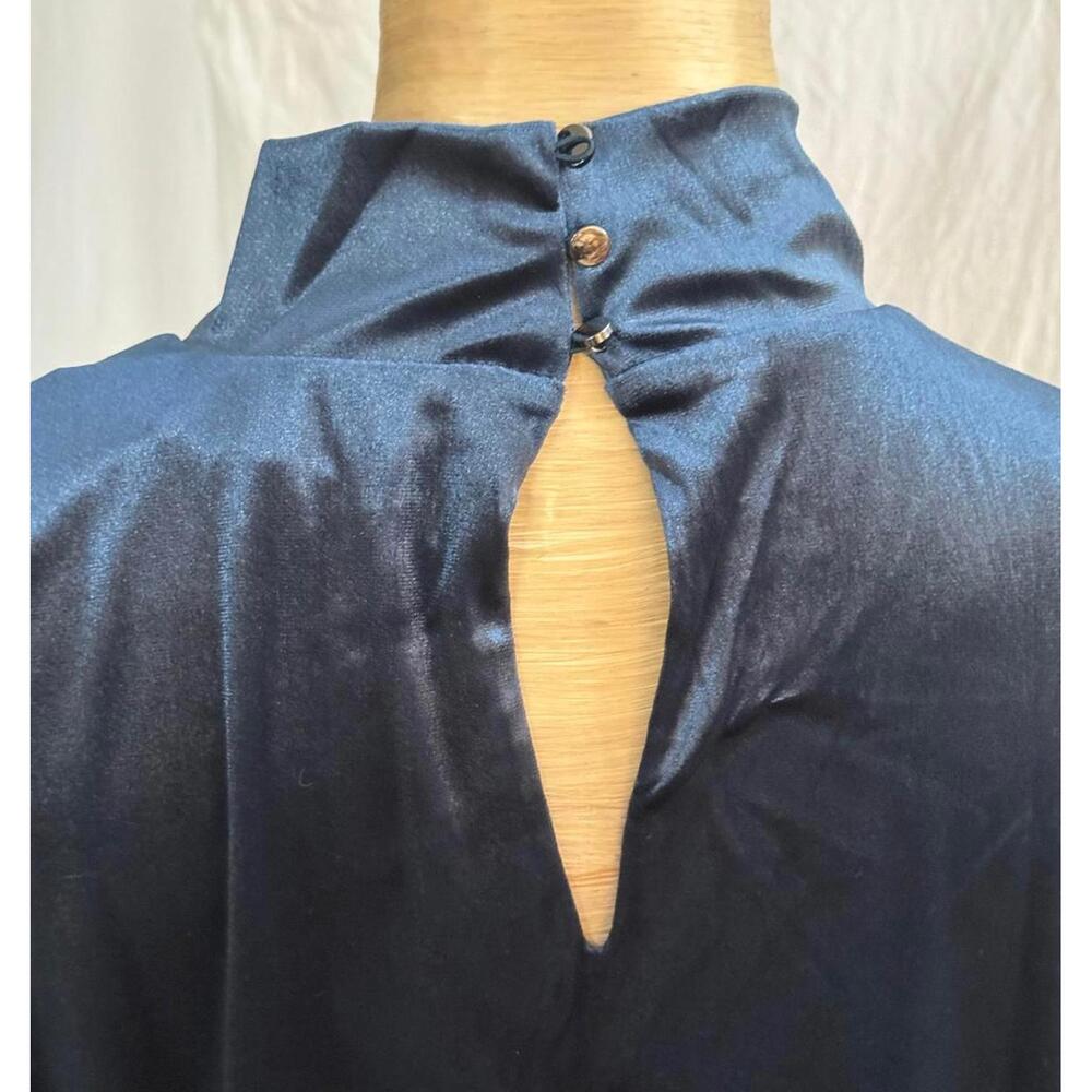 White House Black Market deep teal velvet type dress shirt - Picture 4 of 7